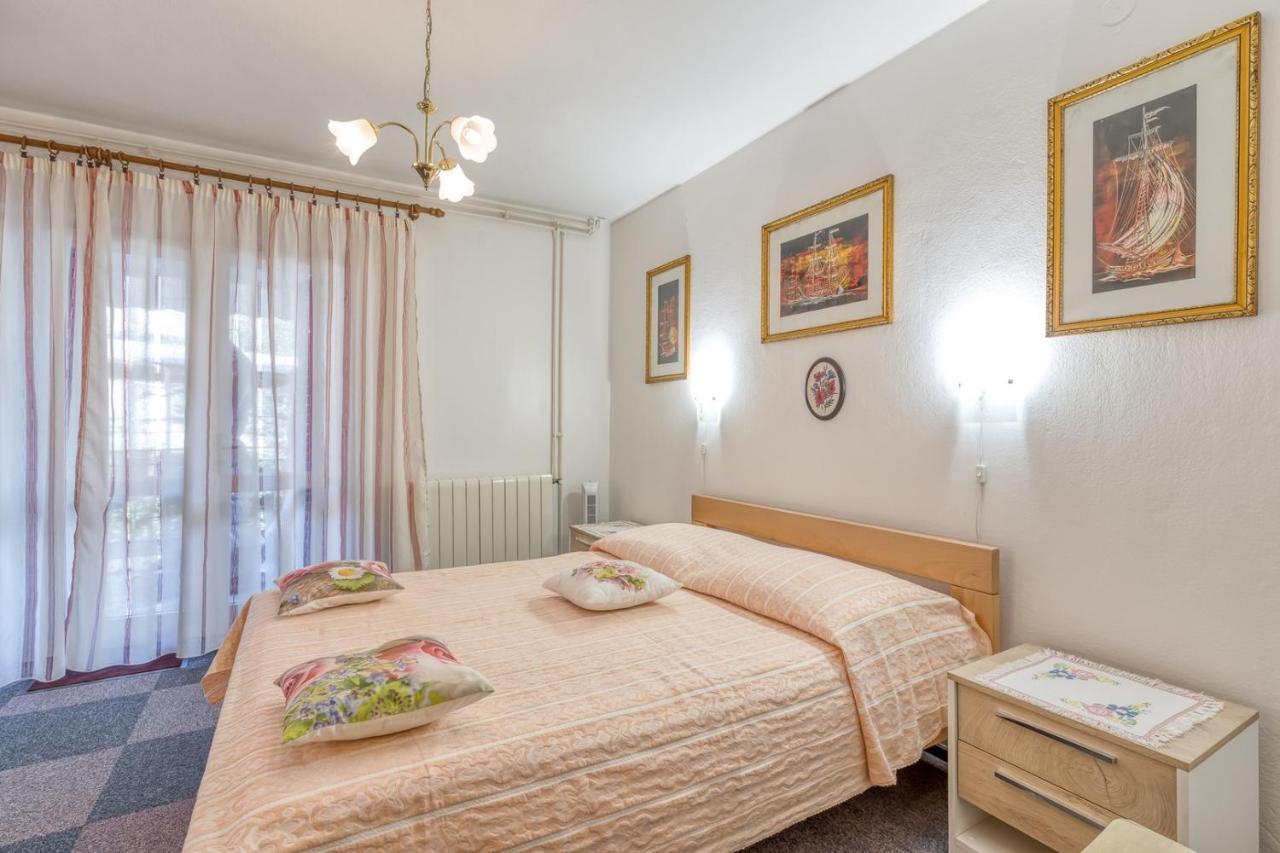 Apartment Complex Nevia Poreč Extérieur photo